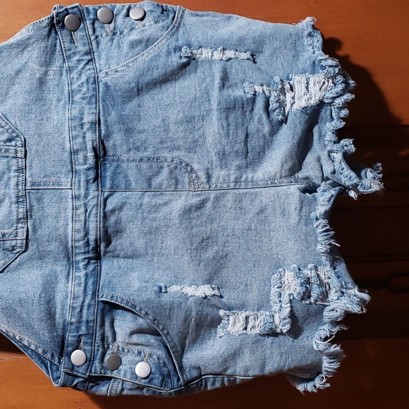 Denim blue distress ripped women overall shorts - Picture 3 of 7